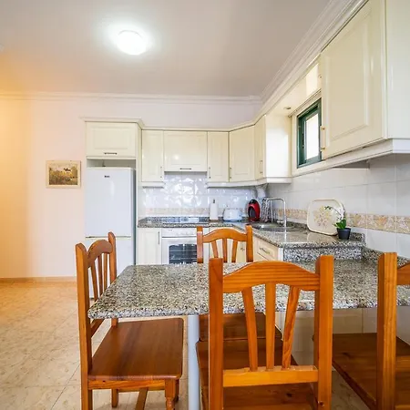 Costa Paradise: Lovely Near The דירה